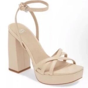 EUC BP Strappy Platform Sandals Neutral Size 9
